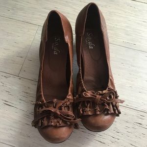 Real leather 1 inch heels (size 9)